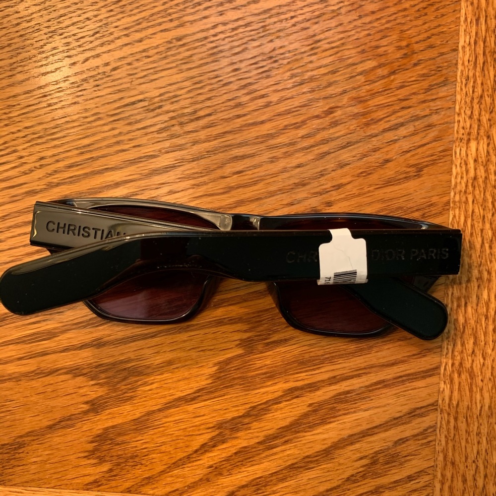 New beautiful auth.braun dior sunglasses with tag